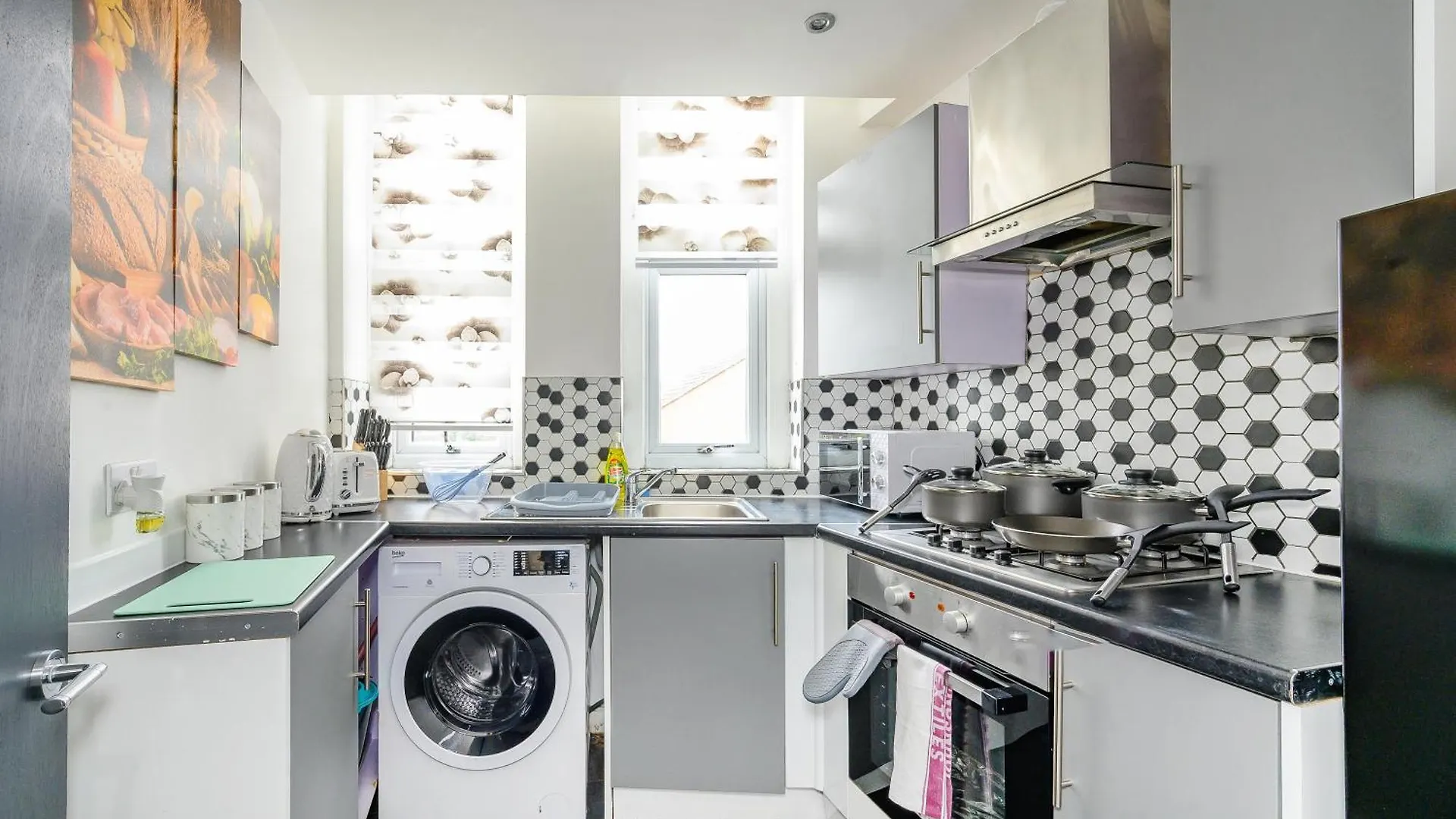 Pensionat -Rb83- For Your Relaxed,Cosy Stay,Free Parking Leeds  Storbritannien